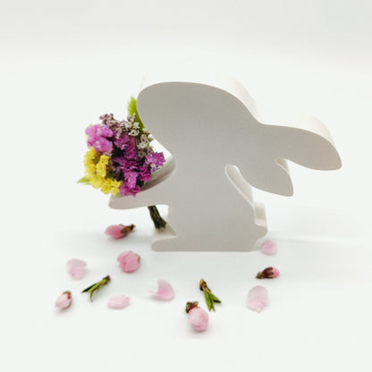 Coelho com Ramo Floral