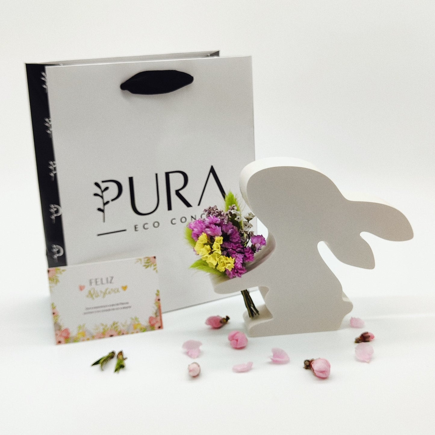 Coelho com Ramo Floral