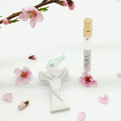 Coffret Pendente Cristo Estilizado + Fragrância para Cerâmica Perfumada